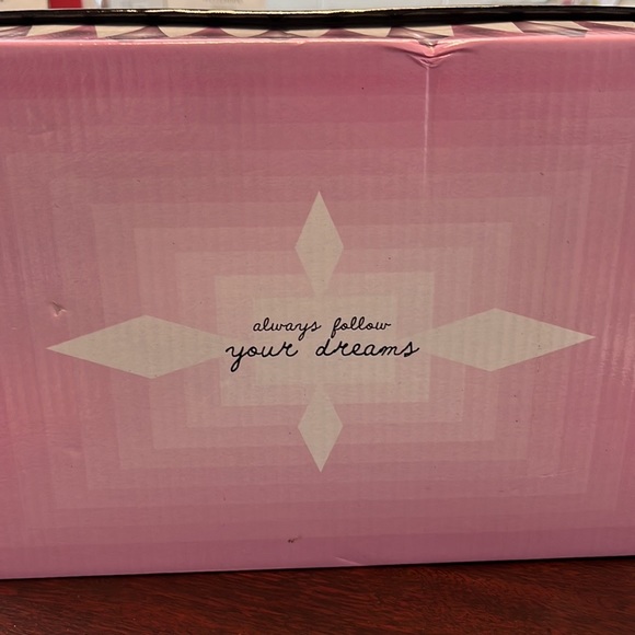 NIB white revolution ultra arch dance sneaker  adult sizes - Picture 6 of 8